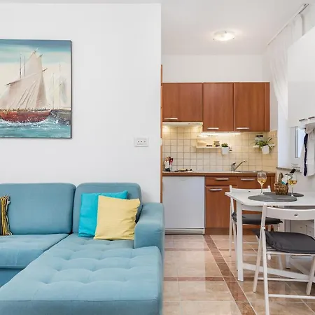 Blue Dream Studio With A Pool Apartment